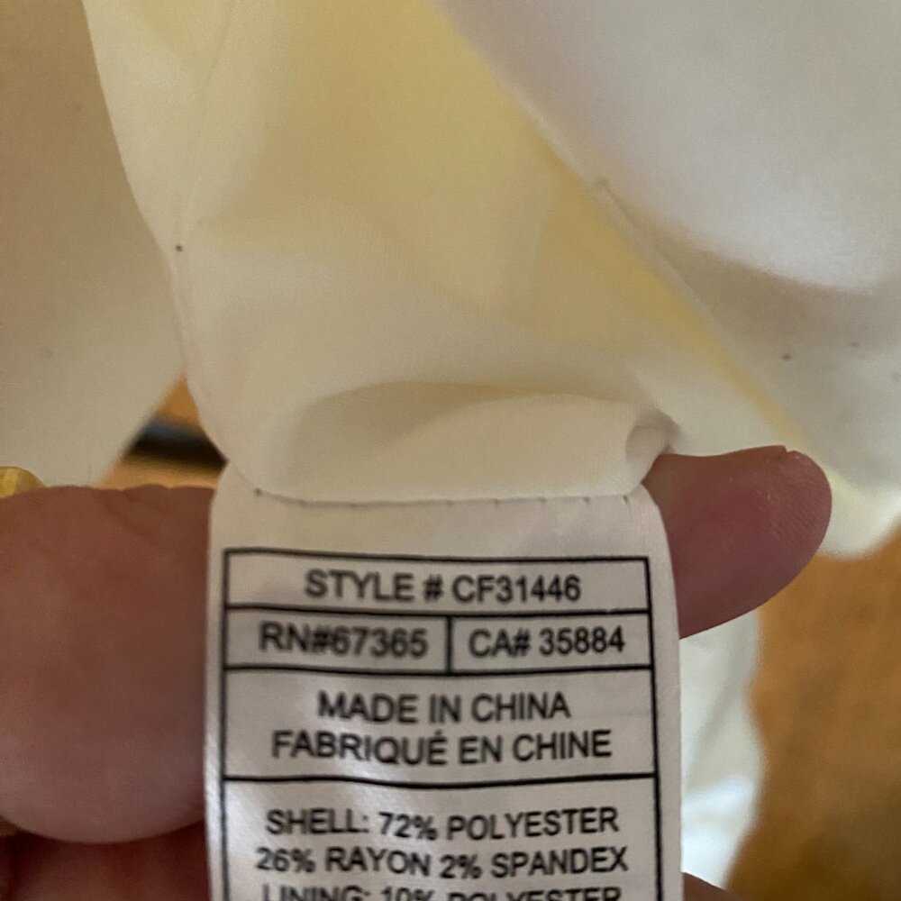 cupcakes and cashmere White Collared Single-Breasted Long Vest | Size 10 - Picture 8 of 8